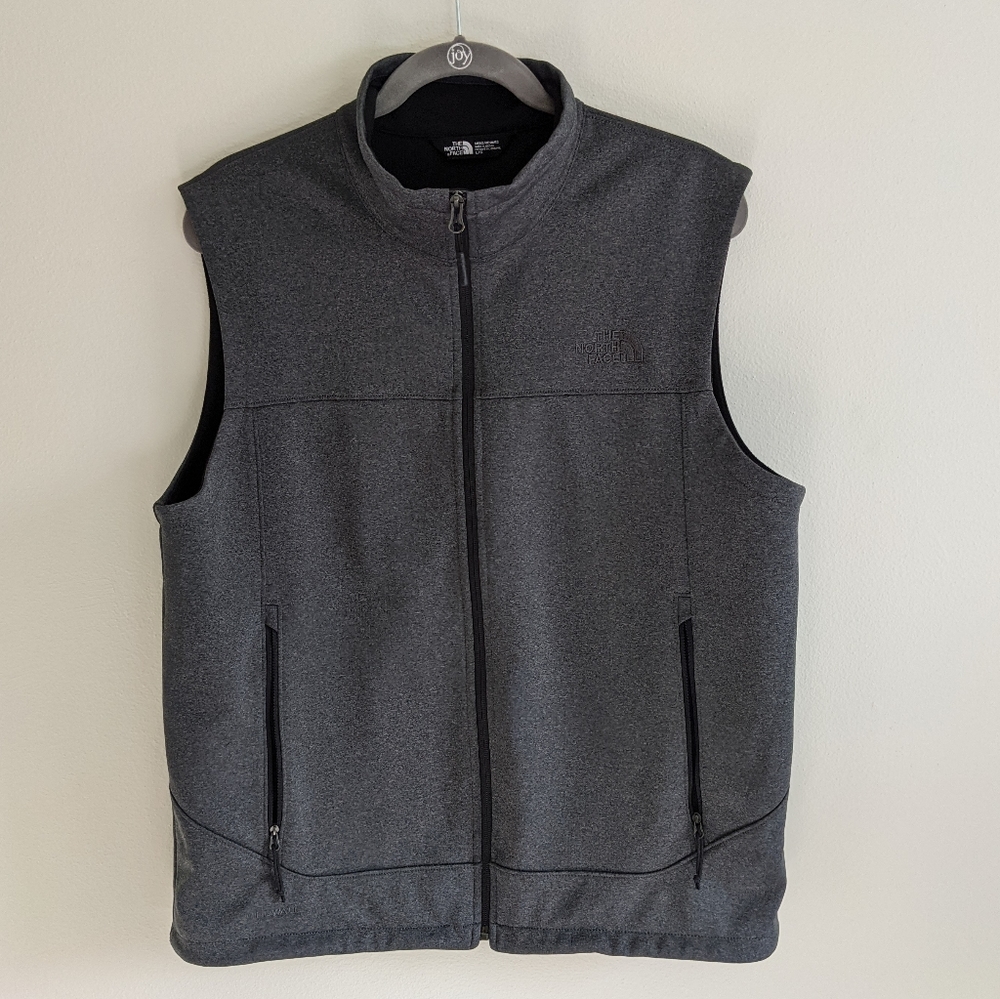 The North Face zip up windwall vest men's large